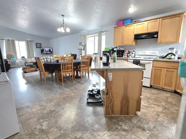 16498 Cassidy Dr, La Pine, OR 97739