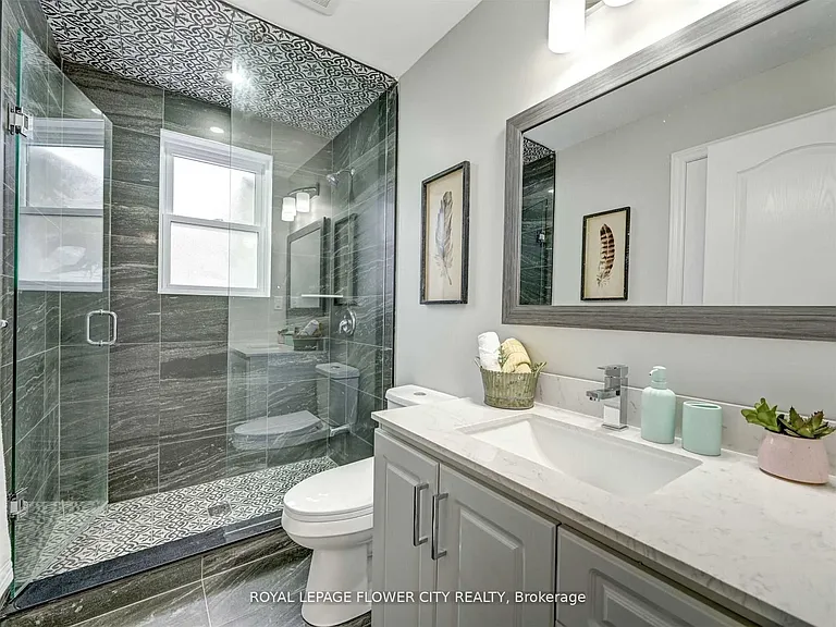 5263 Trafalgar Rd — Photo 21