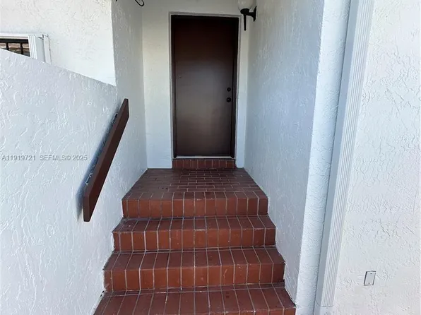 1281 SW 124th Ct #21-G, Miami, FL 33184