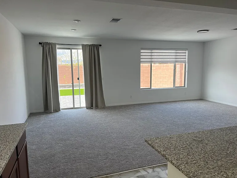 10303 Dallington St — Photo 15