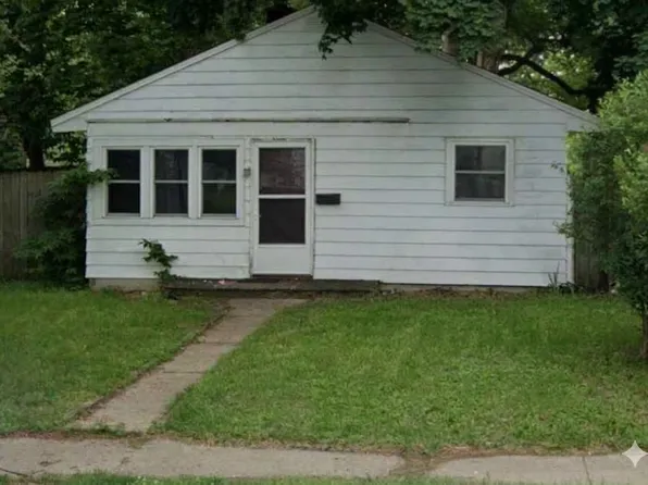 1729 E Calvert St, South Bend, IN 46613