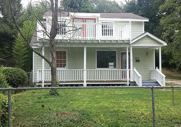 1517 Downs Ave — Photo 1