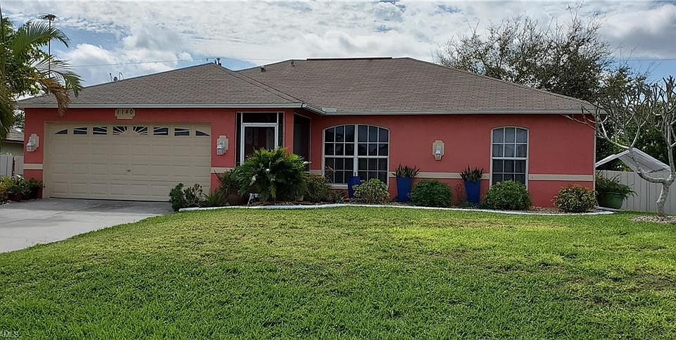 1st image of 1140 SW 44th Ter
