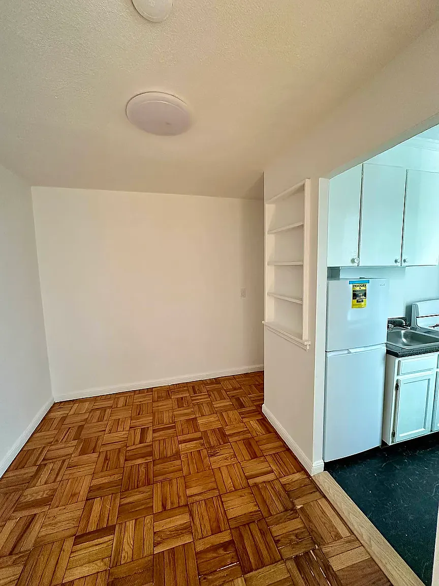 180 East 162nd Street — Photo 2
