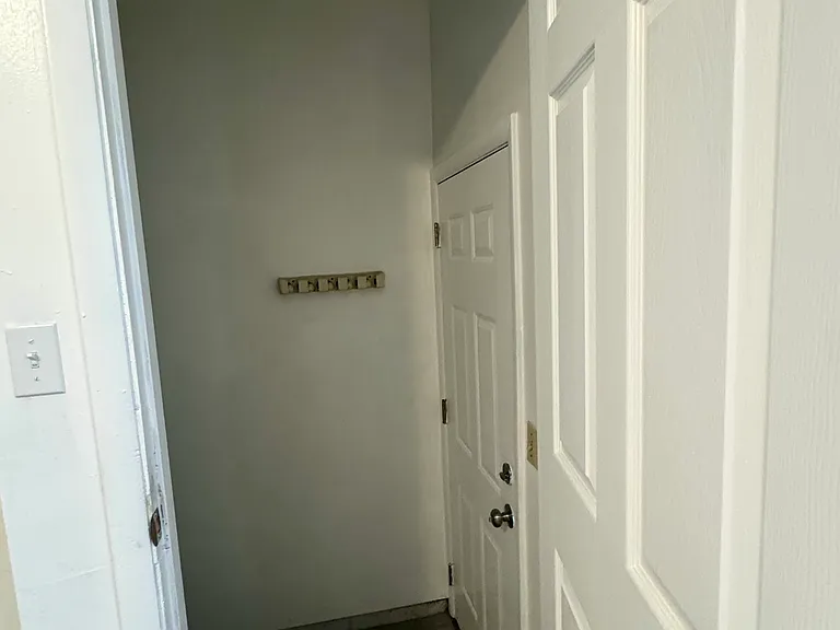 6269 N Hanley Rd — Photo 17