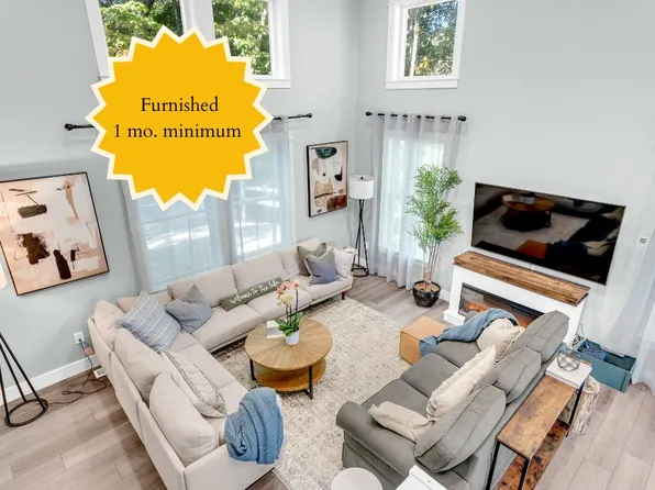 2378 Norcrest Dr, Norton Shores, MI 49441