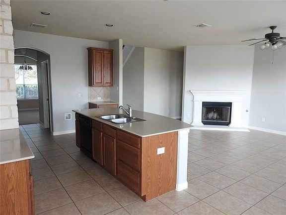 5th image of 18637 Dry Pond Dr