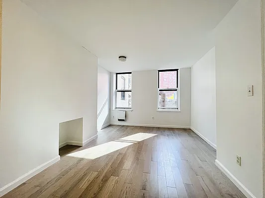 Rented by Nolita Group | media 7