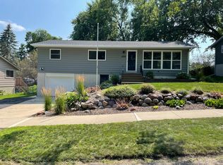604 28th St NW, Rochester, MN 55901