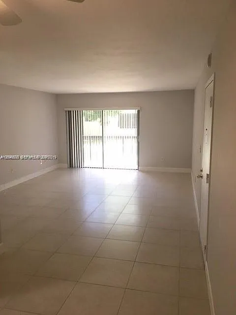 Kings Creek West Condo Bl — Photo 4