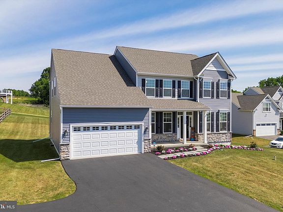 4th image of 5 Wakefield Dr
