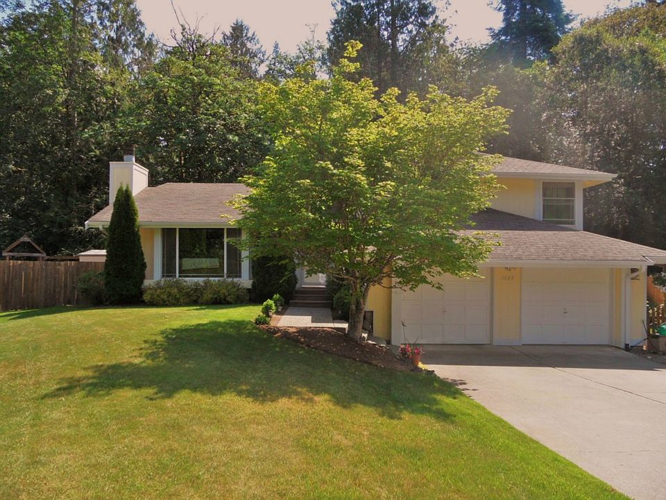 1st image of 1049 NE Coco Ct