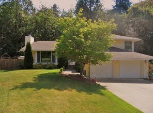 1049 NE Coco Ct, Bremerton, WA 98311