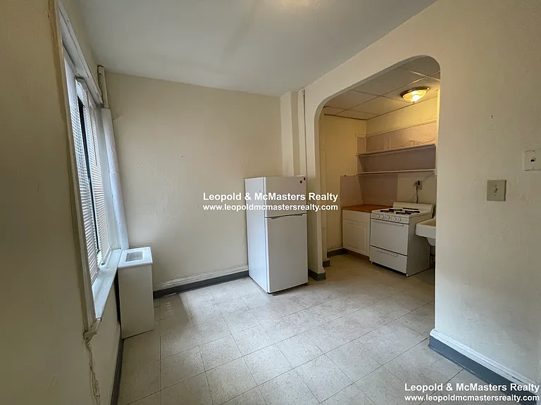 24 Mt. Vernon St apartment — Photo 54