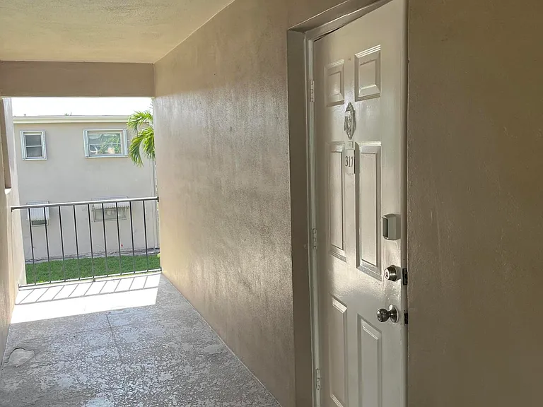 1250 Old Boynton Rd #317 — Photo 3