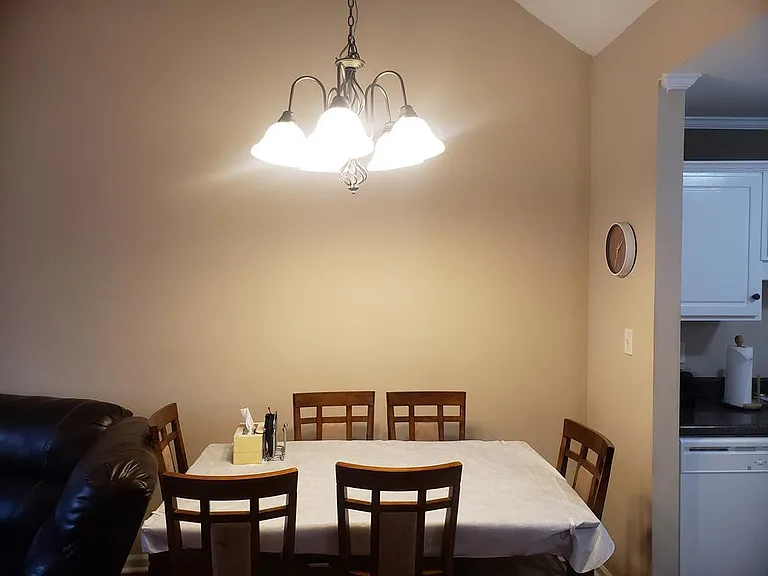 142 Grove Landing Ct — Photo 9