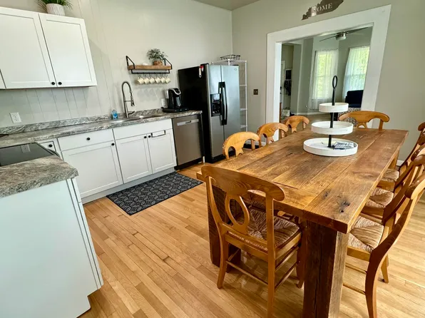 138 W French Ave, Burnside, KY 42519