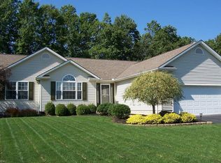 5128 Cranberry Dr, Mineral Ridge, OH