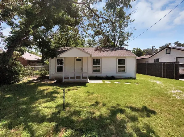 204 N Roe St, White Settlement, TX 76108