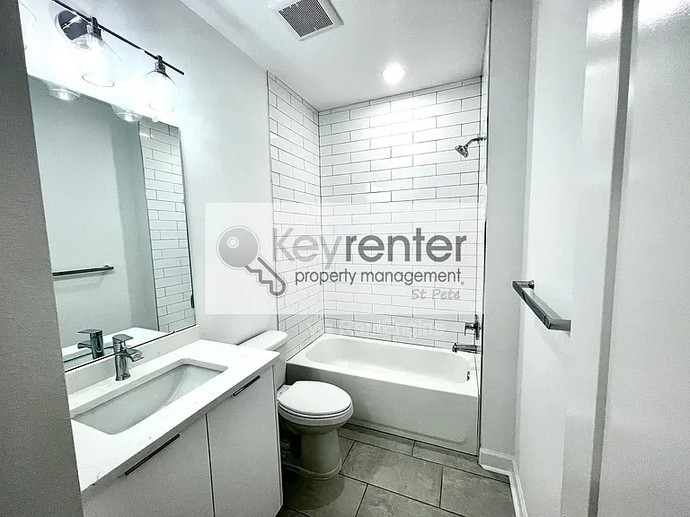 2703 N 24th St #1 — Photo 9