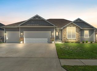 3314 SW 44th St, Topeka, KS 66610