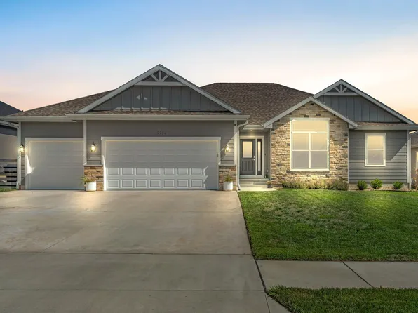 3314 SW 44th St, Topeka, KS 66610