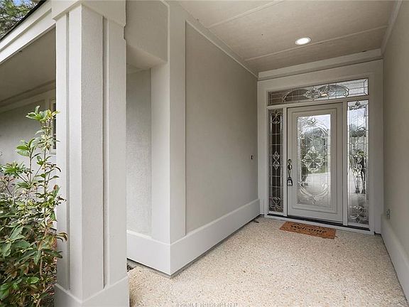 4th image of 25 Pearl Reef Ln