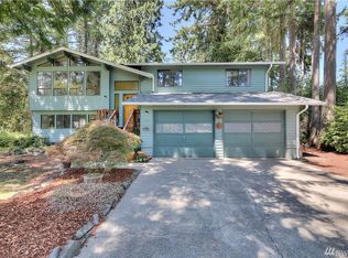 8040 SE Crestview Ln, Olalla, WA 98359