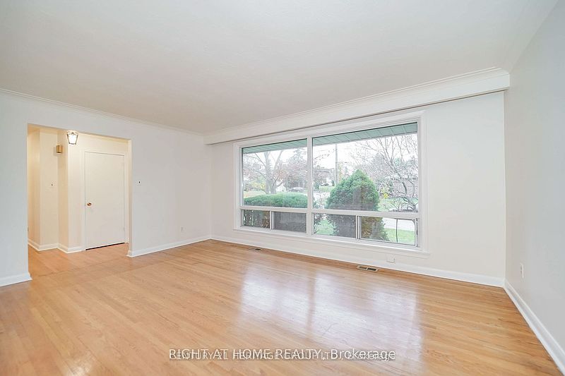 Toronto House for rent - 4 Bedrooms — photo 5