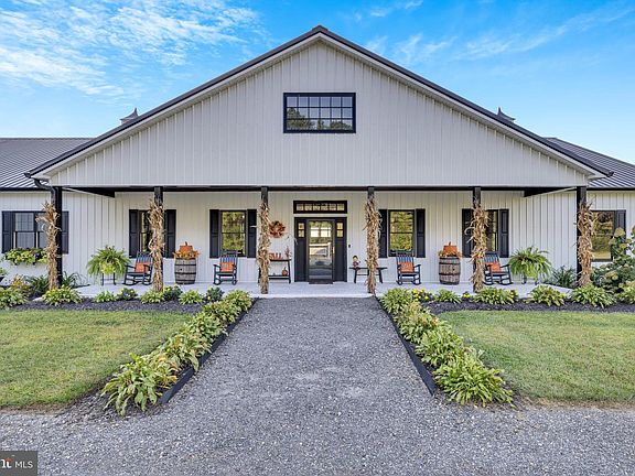 5th image of 32988 Mount Pleasant Rd