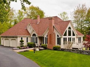 10 Inverness Rd, Falmouth, ME 04105