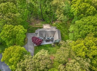 31 Warren Cutting, Chester Twp., NJ 07930