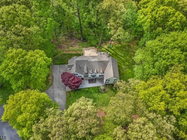 31 Warren Cutting, Chester Twp., NJ 07930