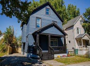 92 Roycroft Dr, Rochester, NY 14621