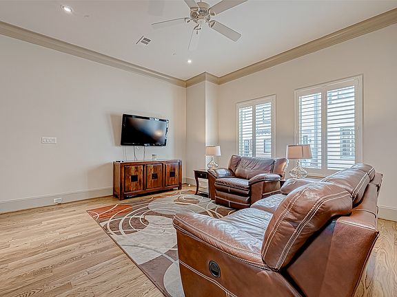 5th image of 311 Calle Sevilla Pl