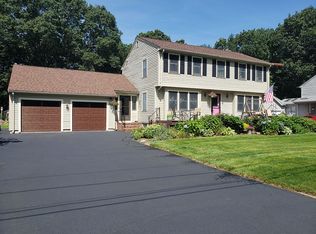 15 Juniper Dr, Mansfield, MA 02048