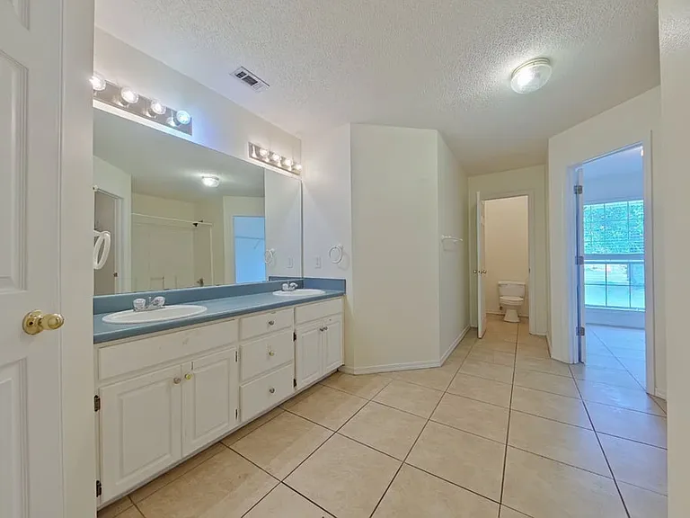 143 Steeplechase Dr — Photo 13