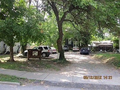 2nd image of 500 W Oak St