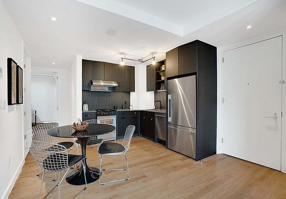 4th image of 54 Noll St #9892