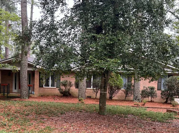 175 Merion Circle, Pinehurst, NC 28374