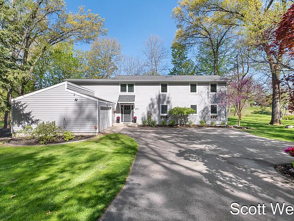 2nd image of 2909 Cascade Springs Dr SE