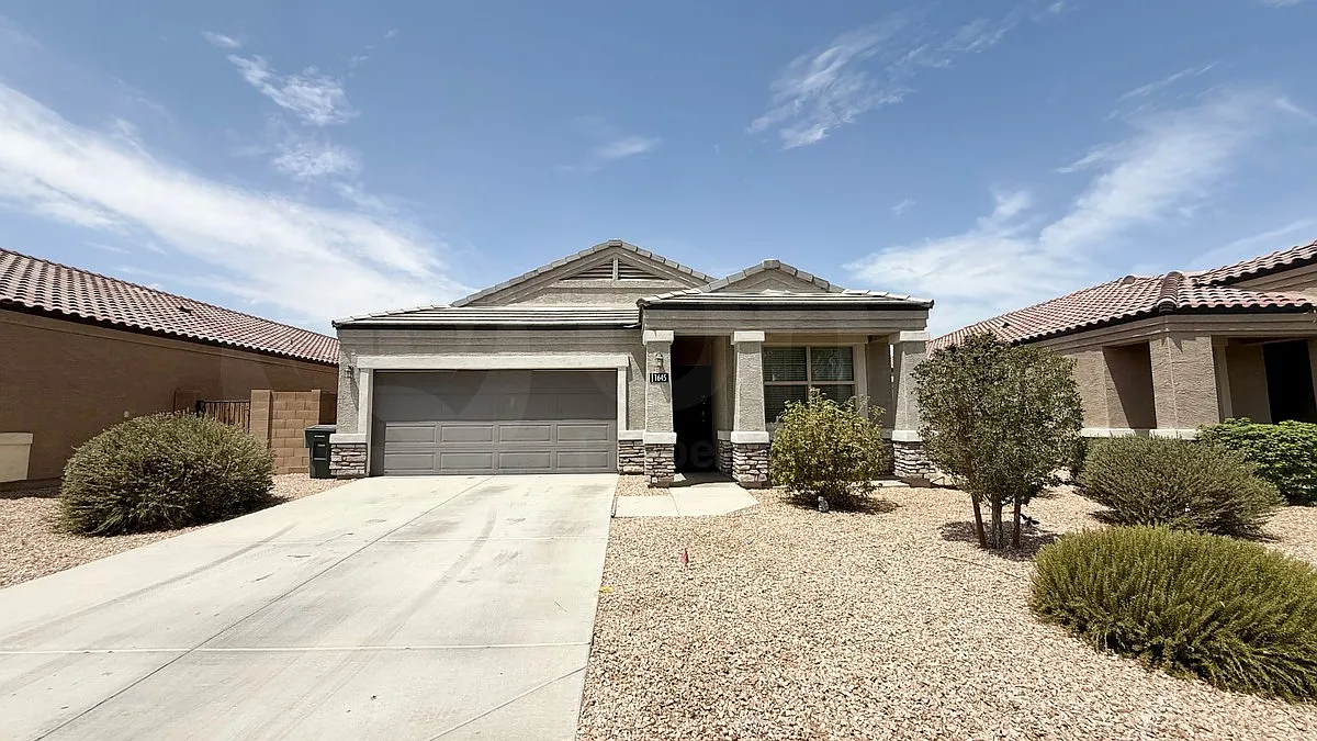 4 bed, 2.0 bath, 1716 sqft, $1,699 — Photo 3