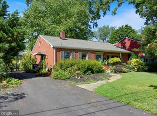 1882 Manor Ridge Dr, Lancaster, PA 17603