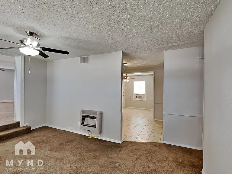 915 Woodrow Rd — Photo 9