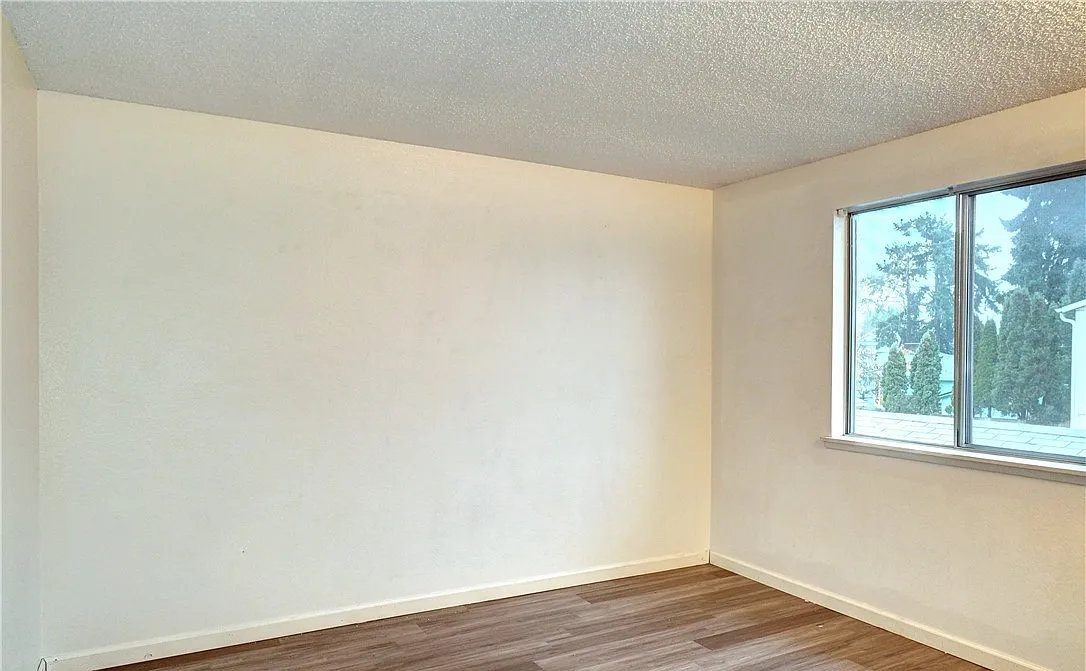 2 bed, 1.5 bath, 1008 sqft, $1,885 — Photo 4