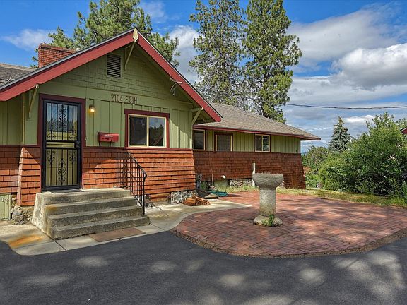 4th image of 2104 E 8th Ave