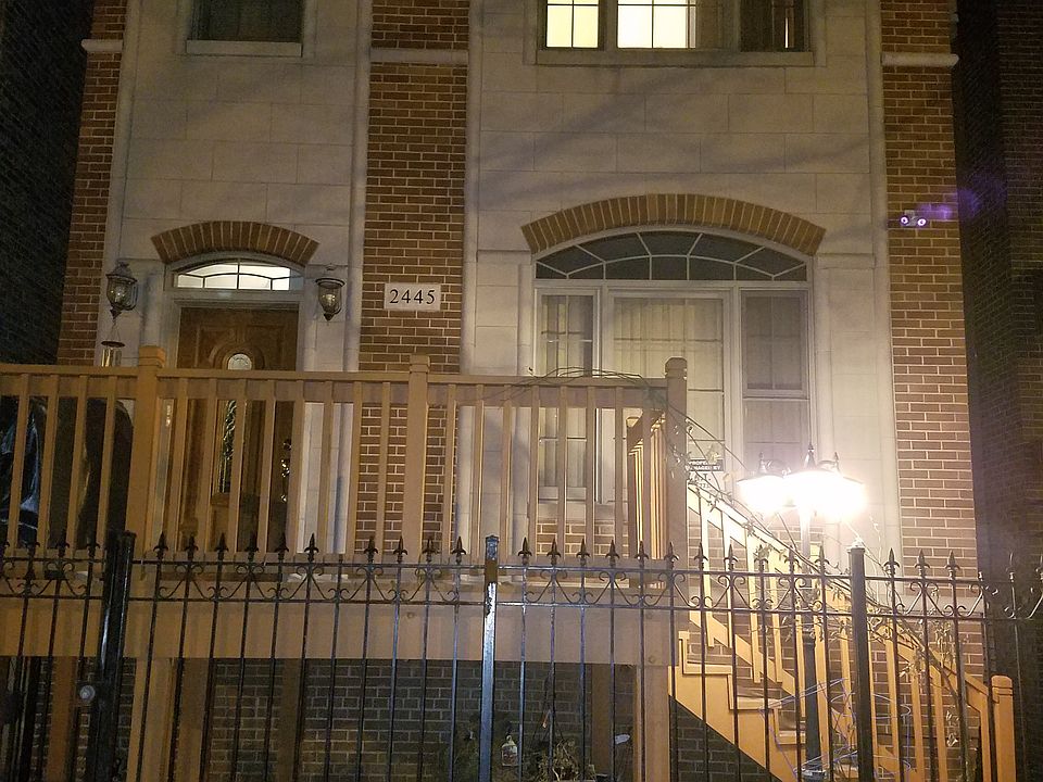 1st image of 2443 W Cortland St #2