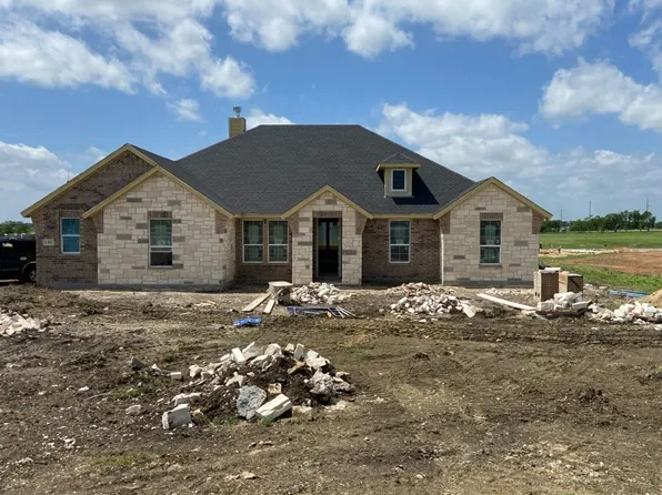 140 Hillview Trl, Decatur, TX 76234