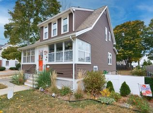3 Summer St, Wakefield, MA 01880