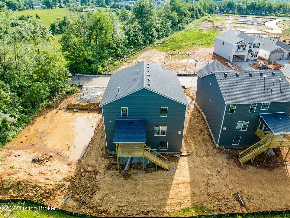 2nd image of 8402 Gateway Ct